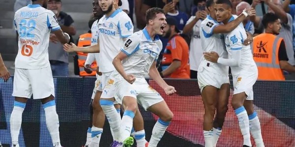 国米后防老化急需补强！21岁新星被盯紧，德比战左路首发或轮换