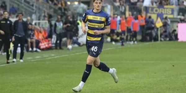 18岁1米96！利物浦盯上意甲新范戴克，转会谈判已进入关键阶段