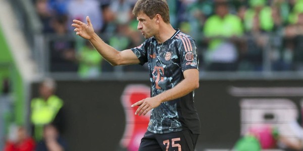 拜仁传奇穆勒：从德甲霸主到温哥华白帽的华丽转身